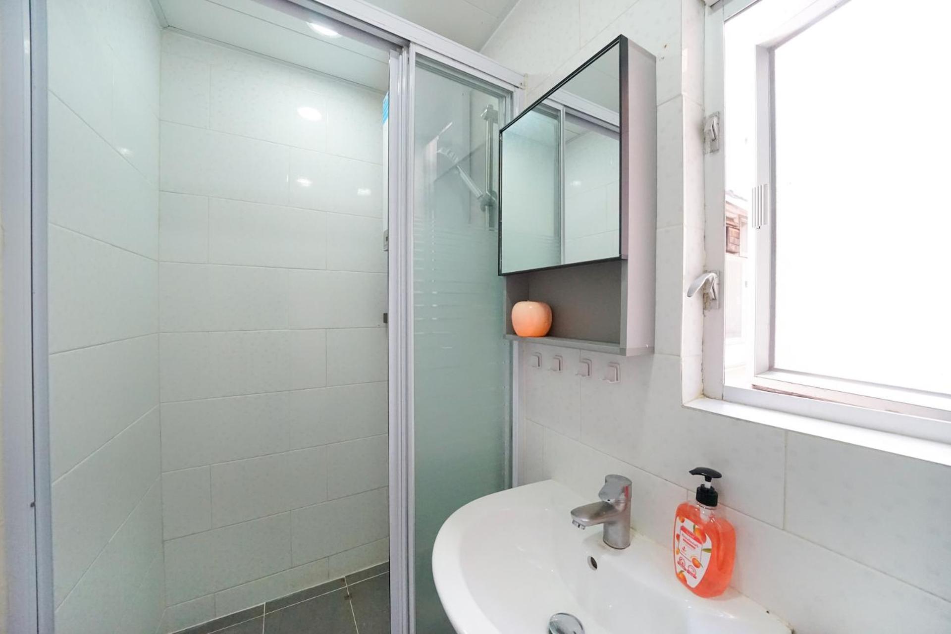 Student Accommodation - 294 Hennessy Road 香港 外观 照片